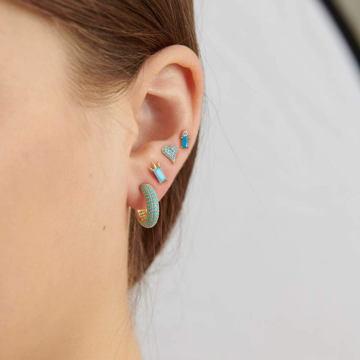 Queen Turquoise Stud